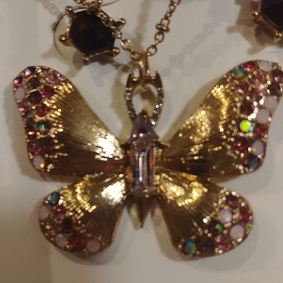 NWT Betsey Johnson Butterfly Necklace and Stud Earrings Set - Picture 5 of 9
